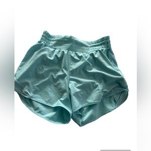 LULULEMON hotty hot high rise lined shorts 4”